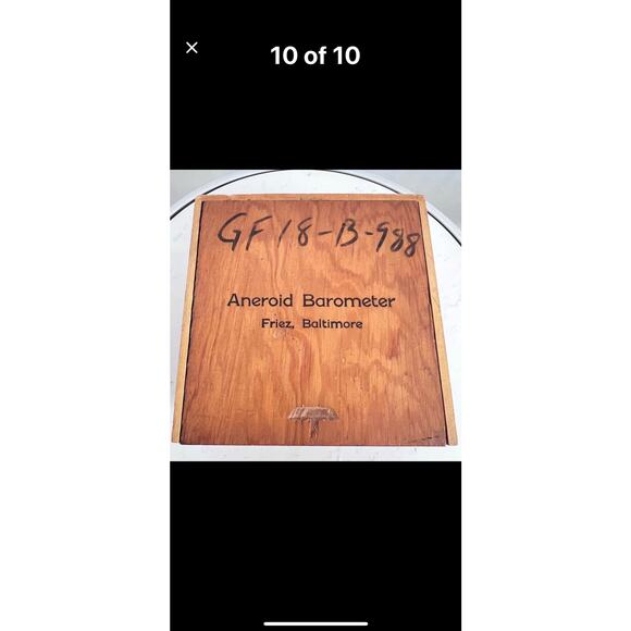 Vintage U.S.
Navy barometer mfg by Friez Bendix
Aviation in Baltimore,
U.S.A. - Picture 10 of 10